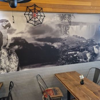 Casa Theodoro - Inside facing the left - Pizza Near Me - Woodside, New York Casa Theodoro - Inside facing the left - Pizza Near Me - Woodside, New York