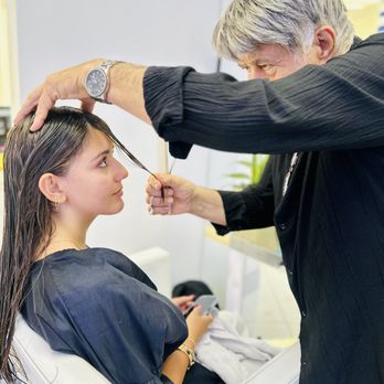 Henri Salon De Beaute - Where artistry meets precision.
At Henri Salon de Beaute, every haircut is more than a service--it's a personalized experience. - Hair Salons Near Me - Los Angeles, California Henri Salon De Beaute - Where artistry meets precision.
At Henri Salon de Beaute, every haircut is more than a service--it's a personalized experience. - Hair Salons Near Me - Los Angeles, California