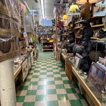 Dick's 5 & 10 - Discount Store Near Me - Branson, Missouri