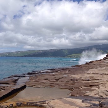 China Walls - Lucky we live Hawaii! - Beaches Near Me - Honolulu, Hawaii China Walls - Lucky we live Hawaii! - Beaches Near Me - Honolulu, Hawaii