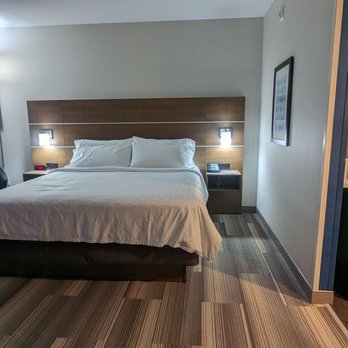 Holiday Inn Express & Suites - King room. Has a mini-fridge and a microwave. Also coffee maker. - Hotels Near Me - Chilliwack, British Columbia Holiday Inn Express & Suites - King room. Has a mini-fridge and a microwave. Also coffee maker. - Hotels Near Me - Chilliwack, British Columbia