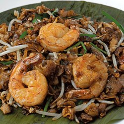 Char Kway Teow (Stir Fried Flat Noodles)