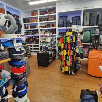 Lazar's Luggage Superstore - Neck pillows, luggage tags, travel wallets - Luggage Near Me - Sherman Oaks, California Lazar's Luggage Superstore - Neck pillows, luggage tags, travel wallets - Luggage Near Me - Sherman Oaks, California
