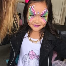 Butterfly face paint... all the girls wanted this ;)
