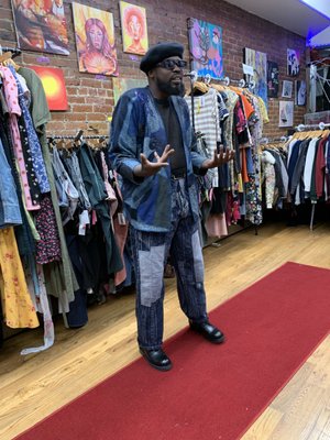 DIVERSITY Men's and Women's Consignment by null