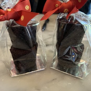 Bouchon - Brownie treats a small token gift for anniversary. - French Near Me - Yountville, California Bouchon - Brownie treats a small token gift for anniversary. - French Near Me - Yountville, California