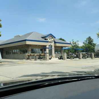 Culver's - Entrance from Rand Road - Ice Cream & Frozen Yogurt Near Me - Lake Zurich, Illinois