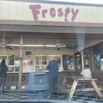 Frosty - Outside - Ice Cream & Frozen Yogurt Near Me - Jamestown, California