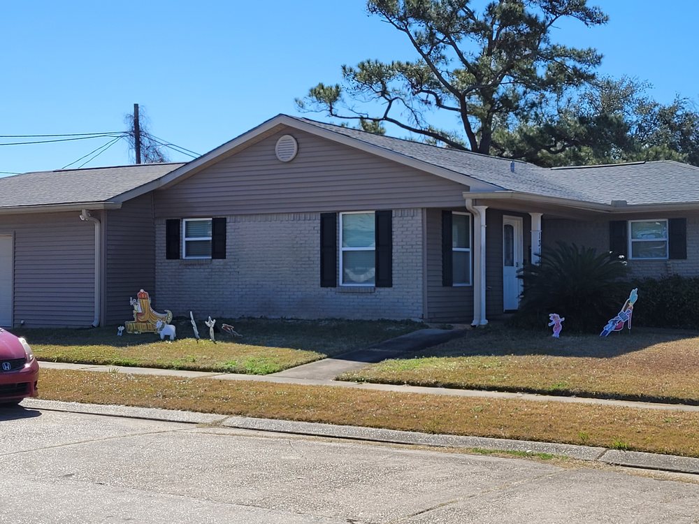 Slide of Del's & Son Roofing