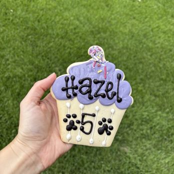 Three Dog Bakery - Birthday Cupcake Cookie - Pet Stores Near Me - Collierville, Tennessee Three Dog Bakery - Birthday Cupcake Cookie - Pet Stores Near Me - Collierville, Tennessee