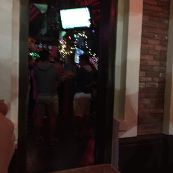 Barney's Beanery - view of the inside from the patio - Breakfast & Brunch Near Me - Westwood, California
