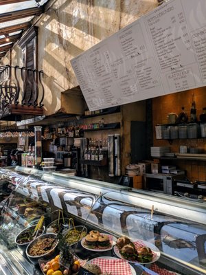 Café Castel - Déjeuner Diner - Sandwiches Salads - Smoothies Dessert by null