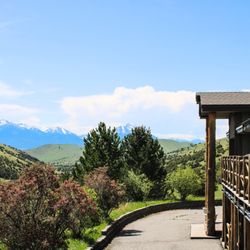 The Lodge at Erik's Ranch