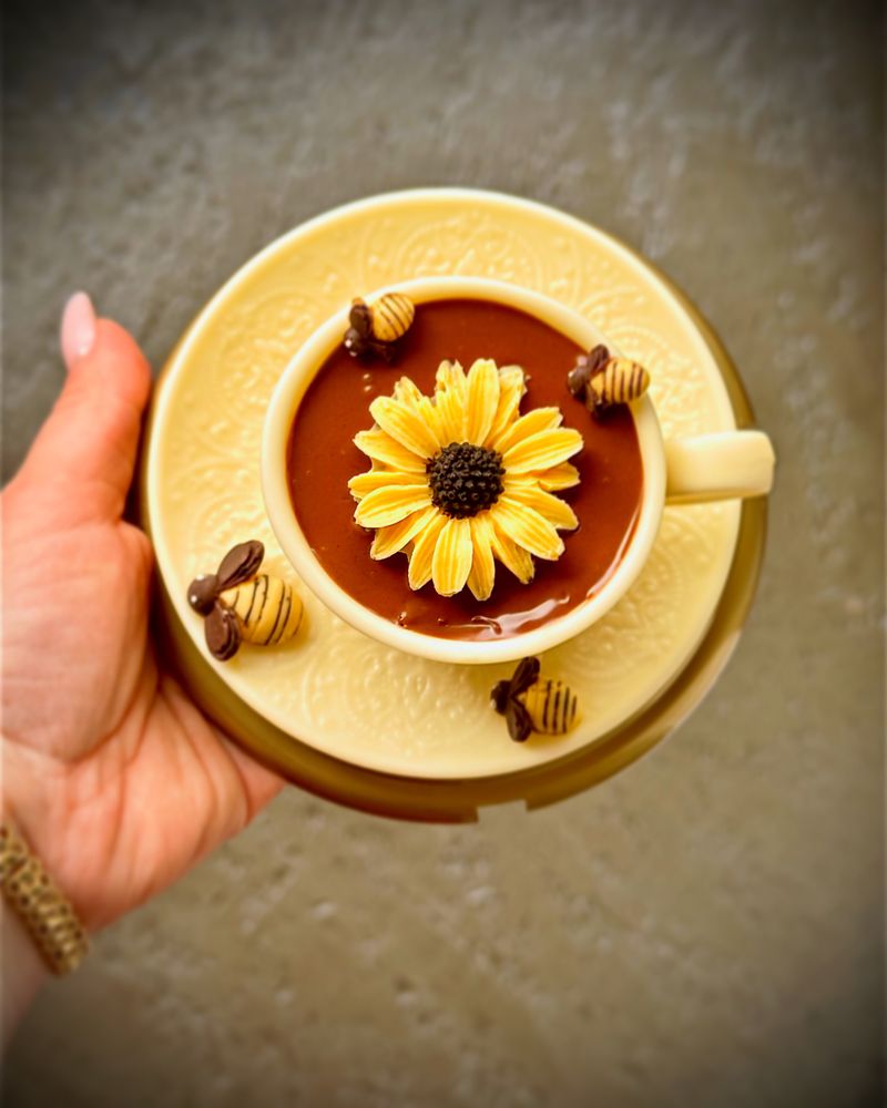 Chocolate Lover Logo