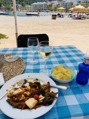 Patiki Beach by null