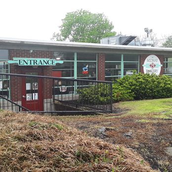 The Midway Bakery - the entrance to the restaurant - Bakeries Near Me - Midway, Kentucky