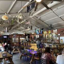 Dough Boys Pizza & Wings - Inside view
