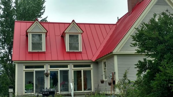 Conway NH Roofing Installations - Our roofers are always willing and ready to help with whatever issue you’re having with your roof! Call the experts today! Conway NH Roofing Installations - Our roofers are always willing and ready to help with whatever issue you’re having with your roof! Call the experts today!