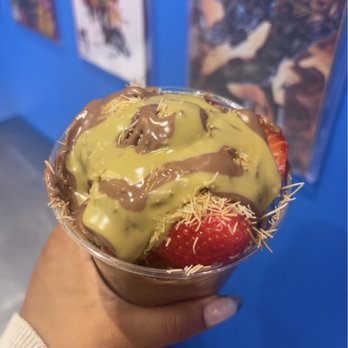 Scoop N Chill - dubai choc strawberries - Gelato Near Me - Berkeley, California Scoop N Chill - dubai choc strawberries - Gelato Near Me - Berkeley, California