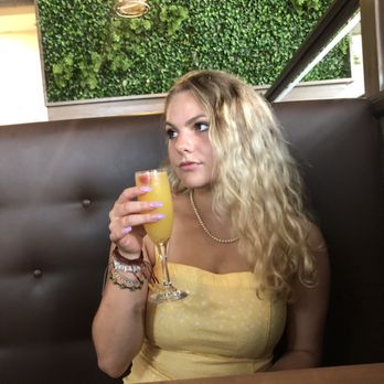 Le Déjeuner Cosmopolitain - Mimosa - Breakfast & Brunch Near Me - Saint-Léonard, Quebec Le Déjeuner Cosmopolitain - Mimosa - Breakfast & Brunch Near Me - Saint-Léonard, Quebec