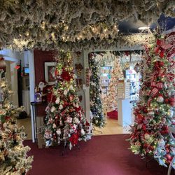 St Nick’s Holiday Shoppe