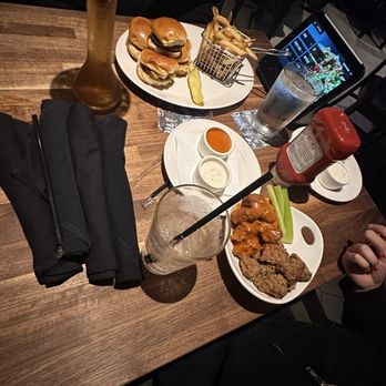 Yard House - Bars Near Me - Long Beach, California