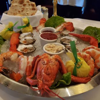The Capital Grille - Cold shellfish platter - Steakhouses Near Me - Lombard, Illinois The Capital Grille - Cold shellfish platter - Steakhouses Near Me - Lombard, Illinois