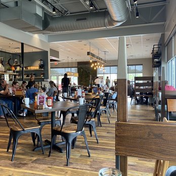 First Watch - Decor - Breakfast & Brunch Near Me - Orlando, Florida