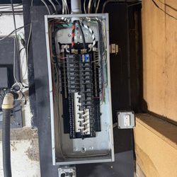 KB Electric - 200 amp panel