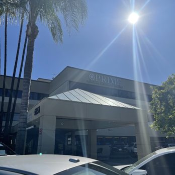 Hashemi Eye Care - Outside the building and Doctor Hashemi's office is on the first floor.. - Ophthalmologists Near Me - Encino, California Hashemi Eye Care - Outside the building and Doctor Hashemi's office is on the first floor.. - Ophthalmologists Near Me - Encino, California