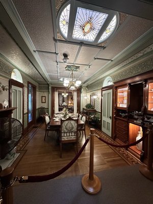 Winchester Mystery House by null