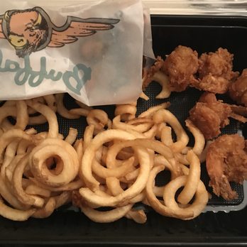 Buffalo's - So disappointed... Shrimp basket no buffalo sauce.  Only 5 shrimp.  The fries were hard & old and the garlic bread was burnt. - American Near Me - Oakwood, Georgia