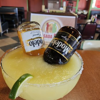 La Pasada - a margarita and a bottle of beer - Mexican Near Me - Sheldon, Iowa