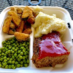 Southern Star Takeout - Meatloaf with mashed potatoes, fried zucchini, and peas