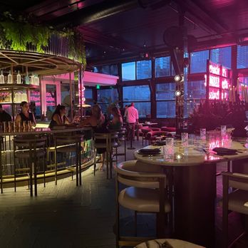 Giselle Miami - Inside - Mediterranean Near Me - Miami, Florida