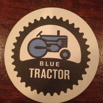 Blue Tractor Barbeque - American Near Me - Traverse City, Michigan