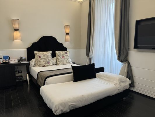 The Independent Hotel by null