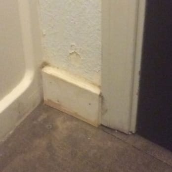 Adrift Hotel - Poor construction with peeling pain in the bathroom. - Hotels Near Me - Long Beach, Washington Adrift Hotel - Poor construction with peeling pain in the bathroom. - Hotels Near Me - Long Beach, Washington