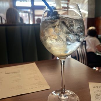 Lobby Bar - Hugo Spitz - American Near Me - Washington, DC, District of Columbia