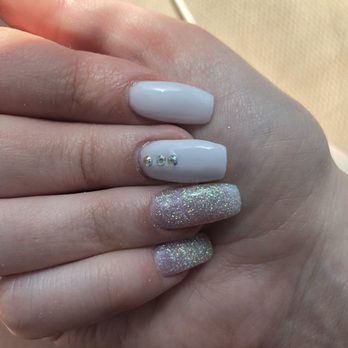 Crystal's Nails & Spa - Nail Salons Near Me - Lakeside, California