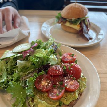 Barrett's Quality Eats - Bakeries Near Me - Coralville, Iowa Barrett's Quality Eats - Bakeries Near Me - Coralville, Iowa