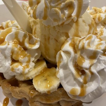 Chill...The Milkshake Bar - PB Banana Waffle - Ice Cream & Frozen Yogurt Near Me - Spring, Texas