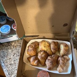 Papa Johns - Crappy knots- barely any sauce and no real garlic