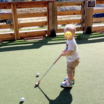 Edley's Bar-B-Que - Putt putt - Chicken Wings Near Me - Gallatin, Tennessee