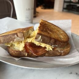 Breakfast Sandwich