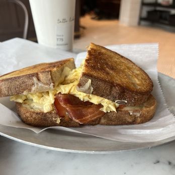 Tatte Bakery & Cafe | Old Town - Breakfast Sandwich - Breakfast & Brunch Near Me - Alexandria, Virginia