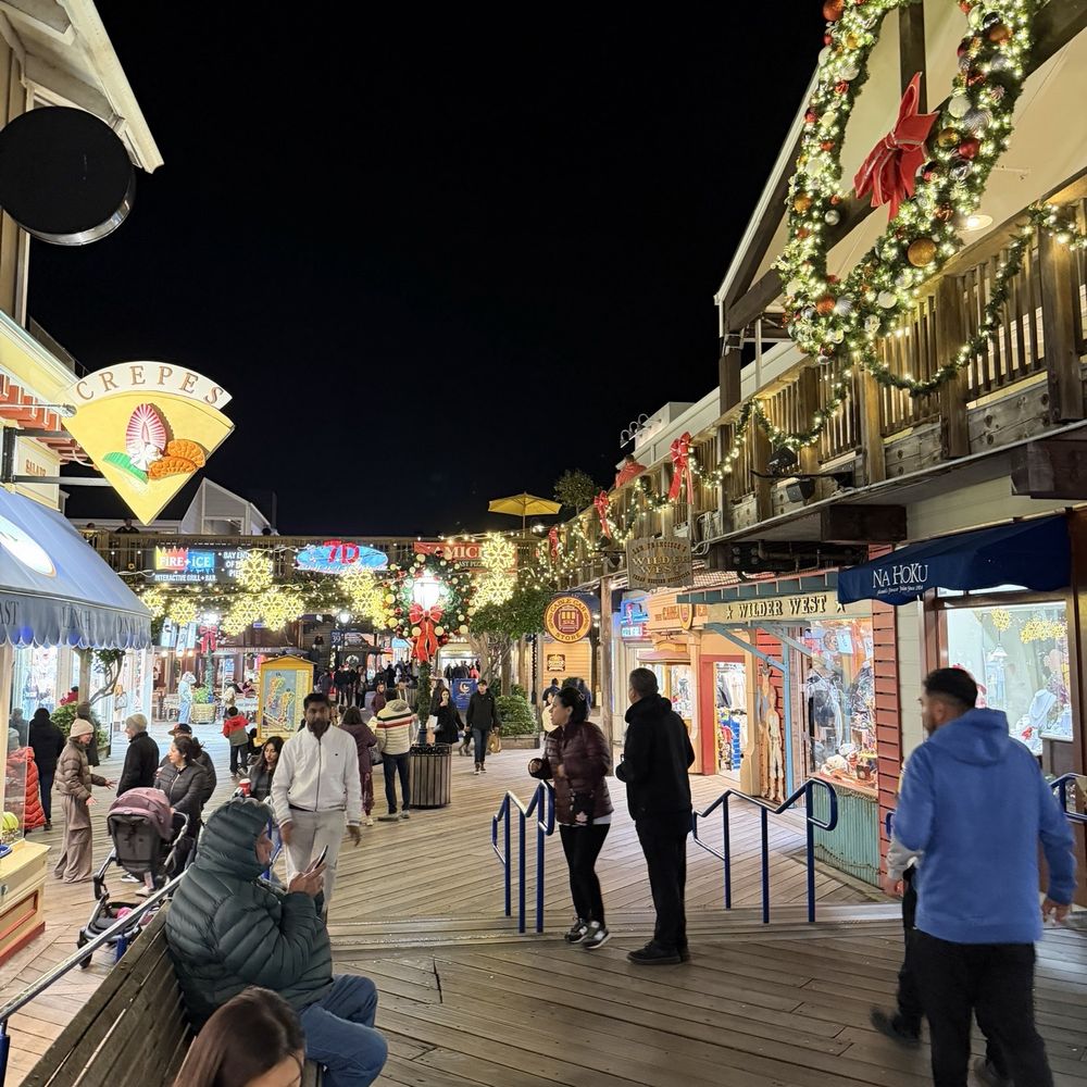 PIER 39 - Holiday atmosphere - Shopping Centers Near Me - San Francisco, California
