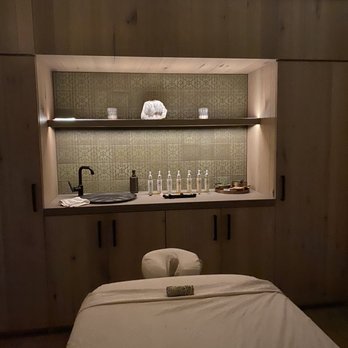 Tierra Luna Spa - Room set up for chakra balancing massage - Massage Near Me - Phoenix, Arizona