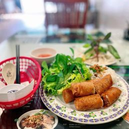 E01. Cha Gio- 3 deep fried egg rolls E01. Cha Gio- 3 deep fried egg rolls