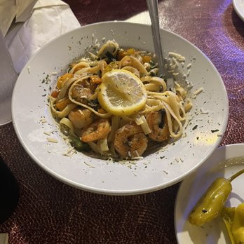 Lucca Grill - Pizza Near Me - Bloomington, Illinois